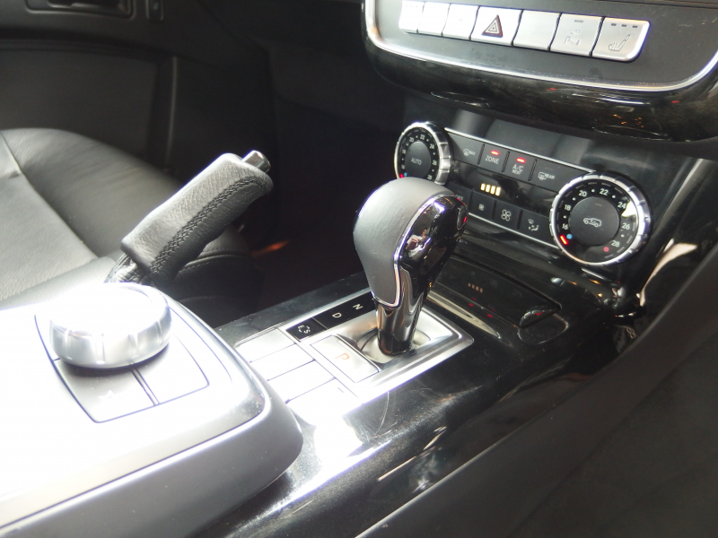 メルセデスベンツ&nbsp;Gクラス&nbsp;G350 ブルーテック　正規ディーラー車　右ハンドル　サンルーフ ディストロニックプラス　ブラックレザーシート&nbsp;中古車