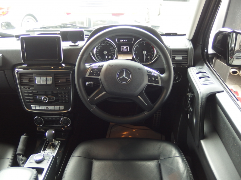 メルセデスベンツ&nbsp;Gクラス&nbsp;G350 ブルーテック　正規ディーラー車　右ハンドル　サンルーフ ディストロニックプラス　ブラックレザーシート&nbsp;中古車
