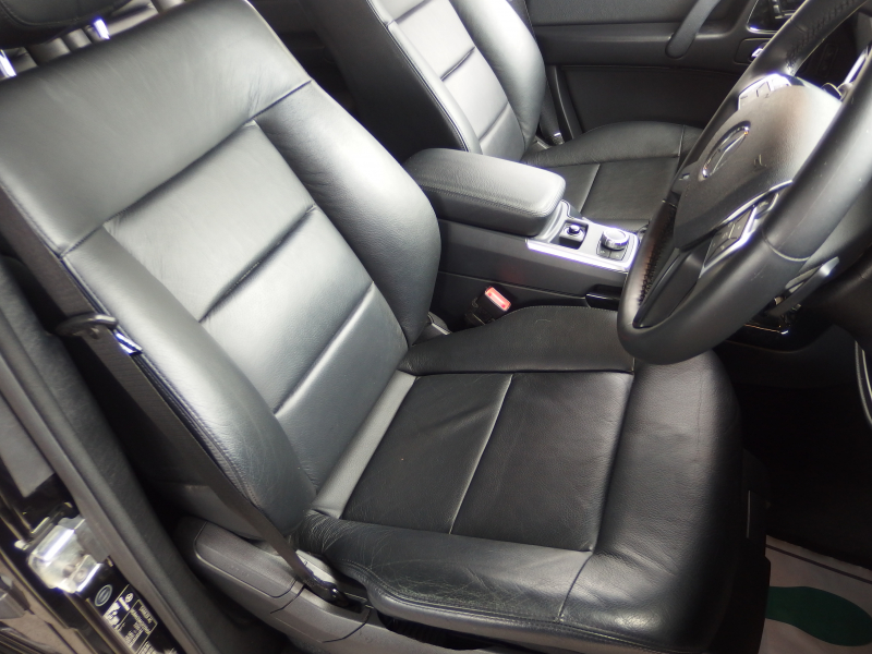 メルセデスベンツ&nbsp;Gクラス&nbsp;G350 ブルーテック　正規ディーラー車　右ハンドル　サンルーフ ディストロニックプラス　ブラックレザーシート&nbsp;中古車