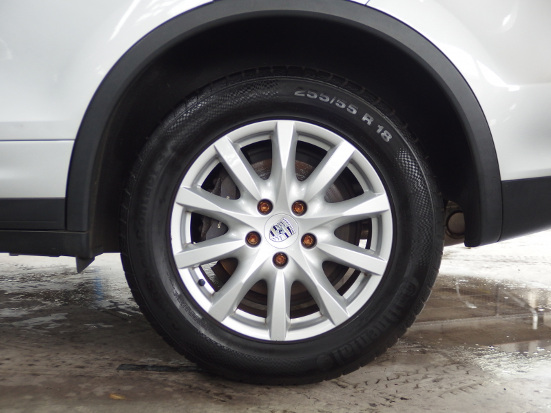 ポルシェ カイエン V6 正規ディーラー車　右ハンドル　レーンチェンジアシスト　シートヒーター  ブラックレザーシート　純正アルミ　純正ナビ・TV 中古車