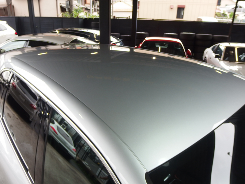 ポルシェ カイエン V6 正規ディーラー車　右ハンドル　レーンチェンジアシスト　シートヒーター  ブラックレザーシート　純正アルミ　純正ナビ・TV 中古車