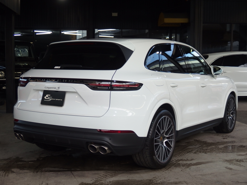 ポルシェ カイエン S スポーツクロノパッケージ　正規ディーラー車　ワンオーナー　パノラマサンルーフ  エアサス　純正21inアルミ　リアアスクルステアリング 中古車