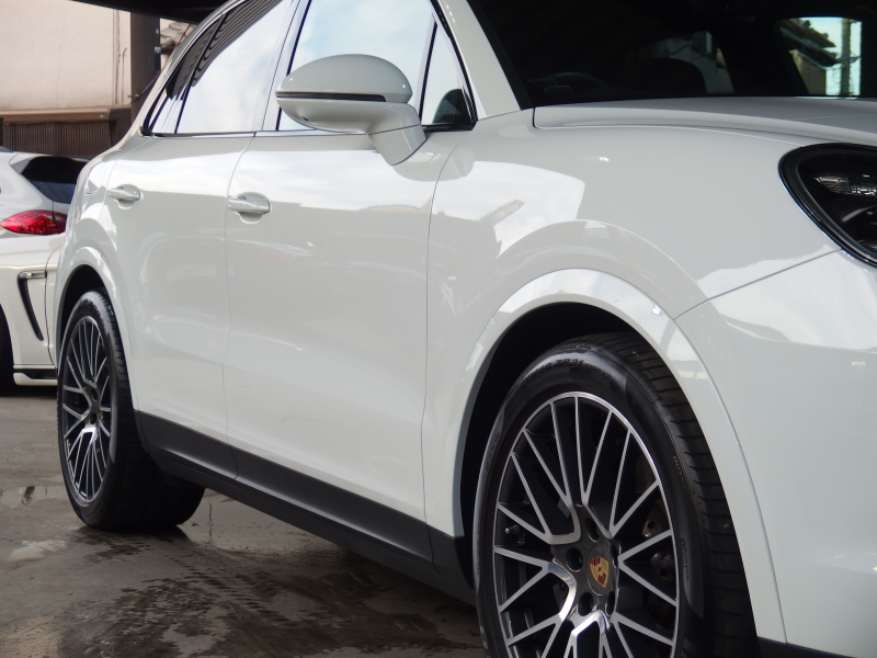 ポルシェ カイエン S スポーツクロノパッケージ　正規ディーラー車　ワンオーナー　パノラマサンルーフ  エアサス　純正21inアルミ　リアアスクルステアリング 中古車