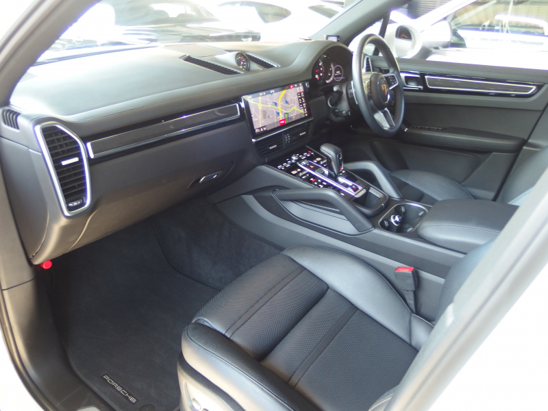 ポルシェ カイエン S スポーツクロノパッケージ　正規ディーラー車　ワンオーナー　パノラマサンルーフ  エアサス　純正21inアルミ　リアアスクルステアリング 中古車