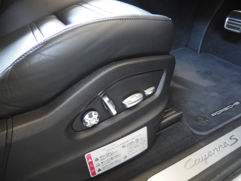 ポルシェ カイエン S スポーツクロノパッケージ　正規ディーラー車　ワンオーナー　パノラマサンルーフ  エアサス　純正21inアルミ　リアアスクルステアリング 中古車