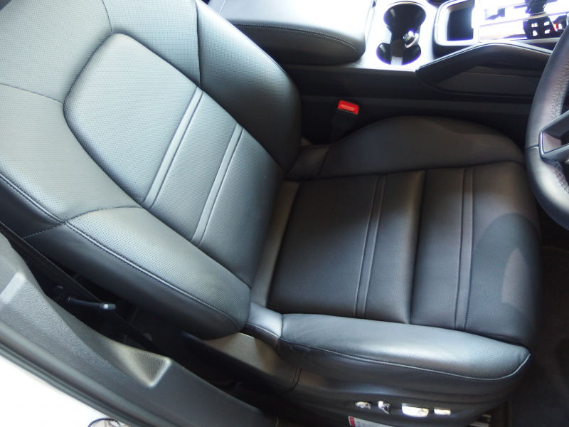 ポルシェ カイエン S スポーツクロノパッケージ　正規ディーラー車　ワンオーナー　パノラマサンルーフ  エアサス　純正21inアルミ　リアアスクルステアリング 中古車