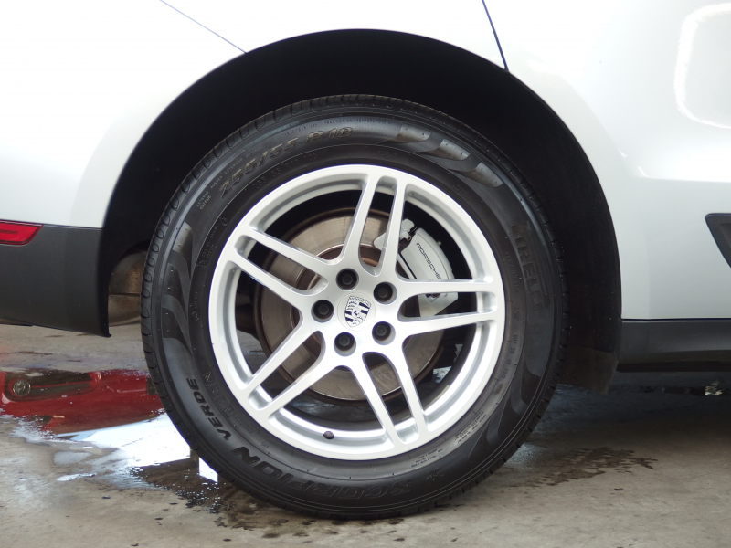 ポルシェ マカン S PDK 正規ディーラー車　右ハンドル　走行2.5万キロ台　Dメモリー付きパワーシート　純正ナビ・TV  バックカメラ 中古車