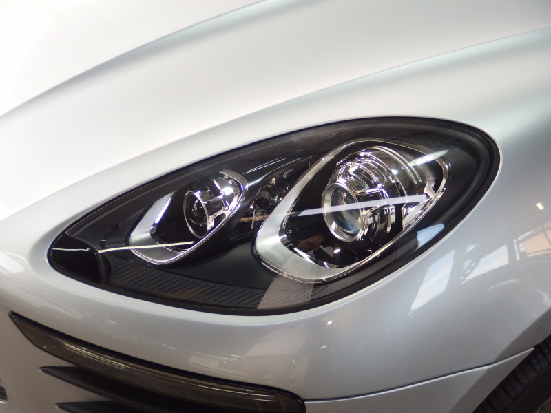 ポルシェ マカン S PDK 正規ディーラー車　右ハンドル　走行2.5万キロ台　Dメモリー付きパワーシート　純正ナビ・TV  バックカメラ 中古車