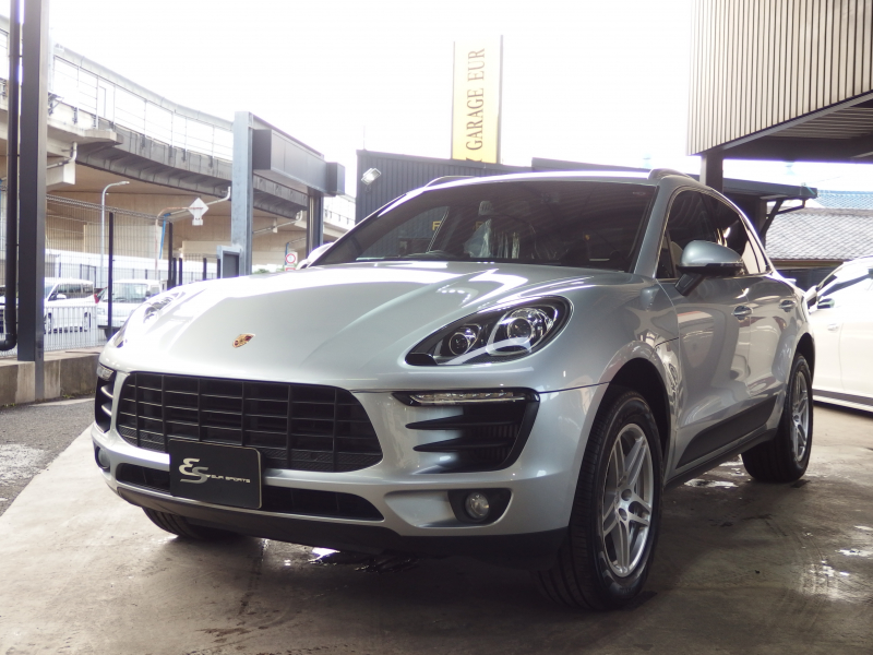 ポルシェ マカン S PDK 正規ディーラー車　右ハンドル　走行2.5万キロ台　Dメモリー付きパワーシート　純正ナビ・TV  バックカメラ 中古車