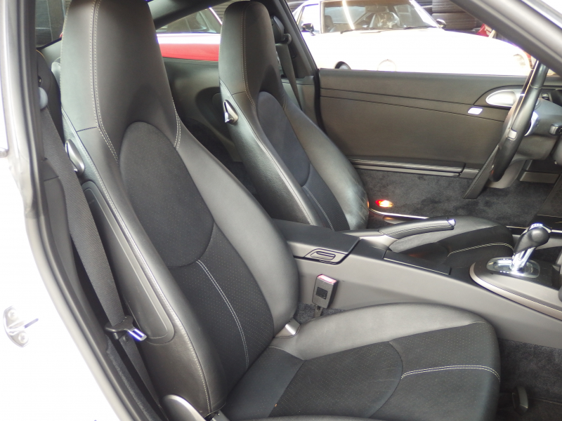 ポルシェ 911(Type997) カレラ  PDK 正規ディーラー車 左ハンドル EUR-GTコンプリートカー 中古車