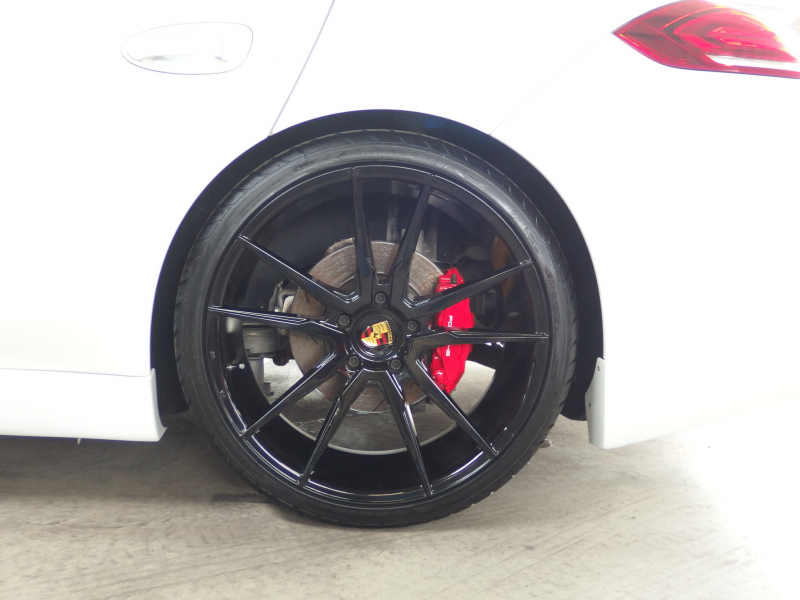 ポルシェ パナメーラ 正規ディーラー車  右ハンドル  EUR-GTエアロ  22inアルミ　ESダウンサス 中古車