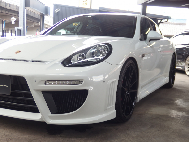 ポルシェ パナメーラ 正規ディーラー車  右ハンドル  EUR-GTエアロ  22inアルミ　ESダウンサス 中古車