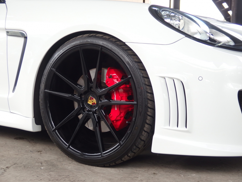 ポルシェ パナメーラ 正規ディーラー車  右ハンドル  EUR-GTエアロ  22inアルミ　ESダウンサス 中古車