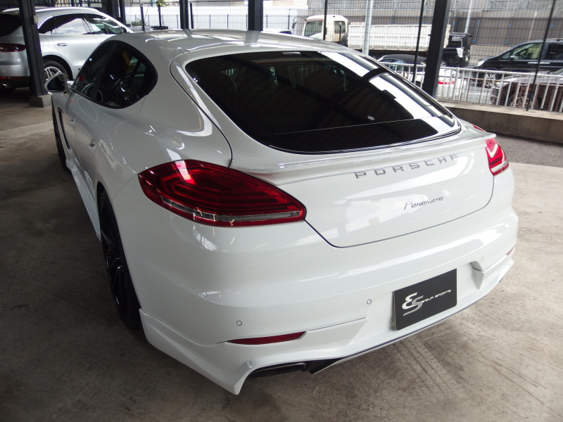 ポルシェ パナメーラ 正規ディーラー車  右ハンドル  EUR-GTエアロ  22inアルミ　ESダウンサス 中古車