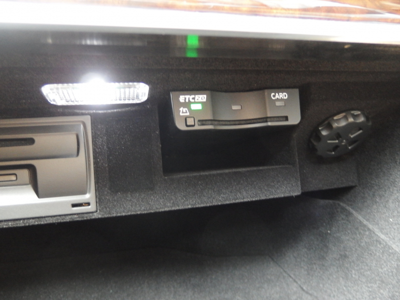 ポルシェ&nbsp;パナメーラ スポーツツーリスモ&nbsp;4　正規ディーラー車　PDK　パノラマサンルーフ　エアサス　&nbsp;中古車