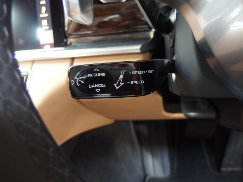 ポルシェ&nbsp;パナメーラ スポーツツーリスモ&nbsp;4　正規ディーラー車　PDK　パノラマサンルーフ　エアサス　&nbsp;中古車