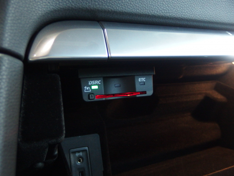 ポルシェ 911(Type991.2) カレラ　正規ディーラー車　左ハンドル　純正ナビ・CarPlay  バックカメラ　純正19インチアルミ　 中古車