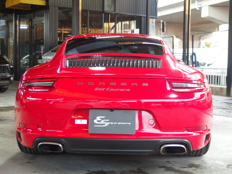 ポルシェ 911(Type991.2) カレラ　正規ディーラー車　左ハンドル　純正ナビ・CarPlay  バックカメラ　純正19インチアルミ　 中古車