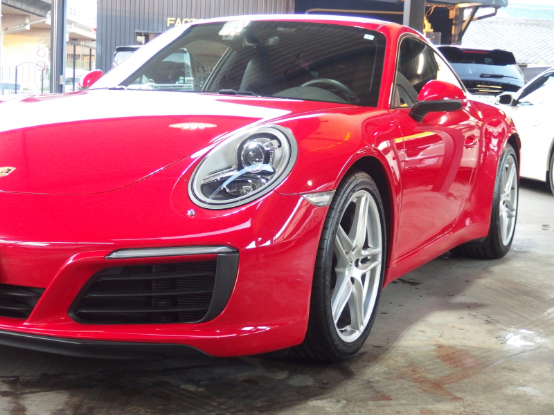 ポルシェ 911(Type991.2) カレラ　正規ディーラー車　左ハンドル　純正ナビ・CarPlay  バックカメラ　純正19インチアルミ　 中古車