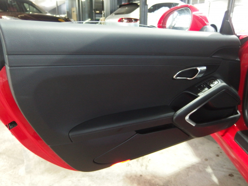 ポルシェ 911(Type991.2) カレラ　正規ディーラー車　左ハンドル　純正ナビ・CarPlay  バックカメラ　純正19インチアルミ　 中古車