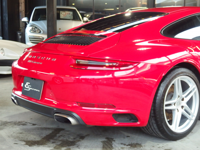 ポルシェ 911(Type991.2) カレラ　正規ディーラー車　左ハンドル　純正ナビ・CarPlay  バックカメラ　純正19インチアルミ　 中古車