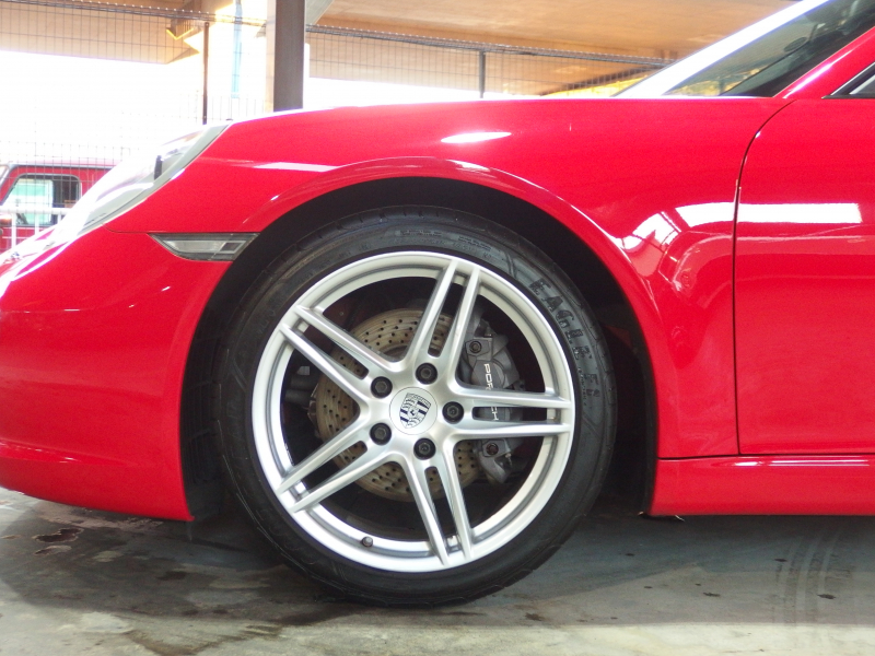 ポルシェ 911(Type991.2) カレラ　正規ディーラー車　左ハンドル　純正ナビ・CarPlay  バックカメラ　純正19インチアルミ　 中古車