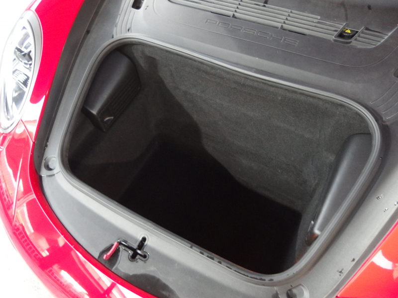 ポルシェ 911(Type991.2) カレラ　正規ディーラー車　左ハンドル　純正ナビ・CarPlay  バックカメラ　純正19インチアルミ　 中古車