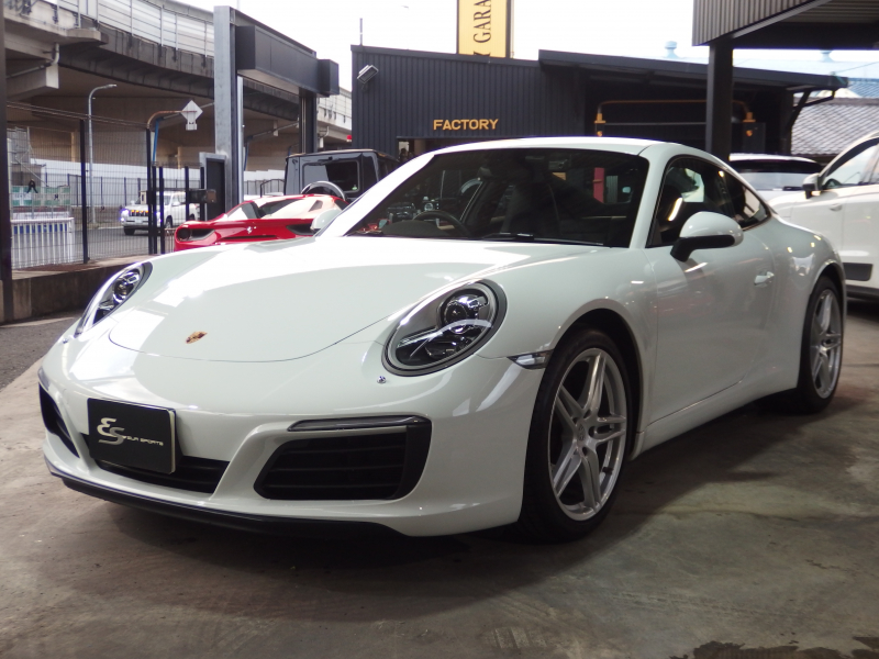 ポルシェ 911(Type991.2) 正規ディーラー車　右ハンドル　純正ナビCarPlay付き　社外バックカメラ　純正19インチアルミ　 中古車