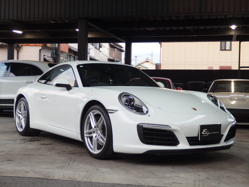 ポルシェ 911(Type991.2) 正規ディーラー車　右ハンドル　純正ナビCarPlay付き　社外バックカメラ　純正19インチアルミ　 中古車