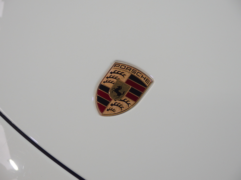 ポルシェ 911(Type991.2) 正規ディーラー車　右ハンドル　純正ナビCarPlay付き　社外バックカメラ　純正19インチアルミ　 中古車