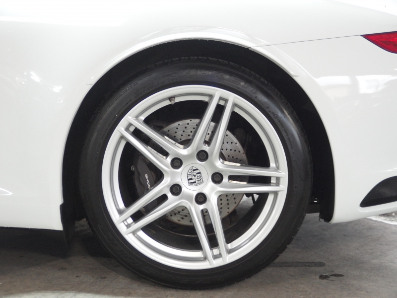 ポルシェ 911(Type991.2) 正規ディーラー車　右ハンドル　純正ナビCarPlay付き　社外バックカメラ　純正19インチアルミ　 中古車