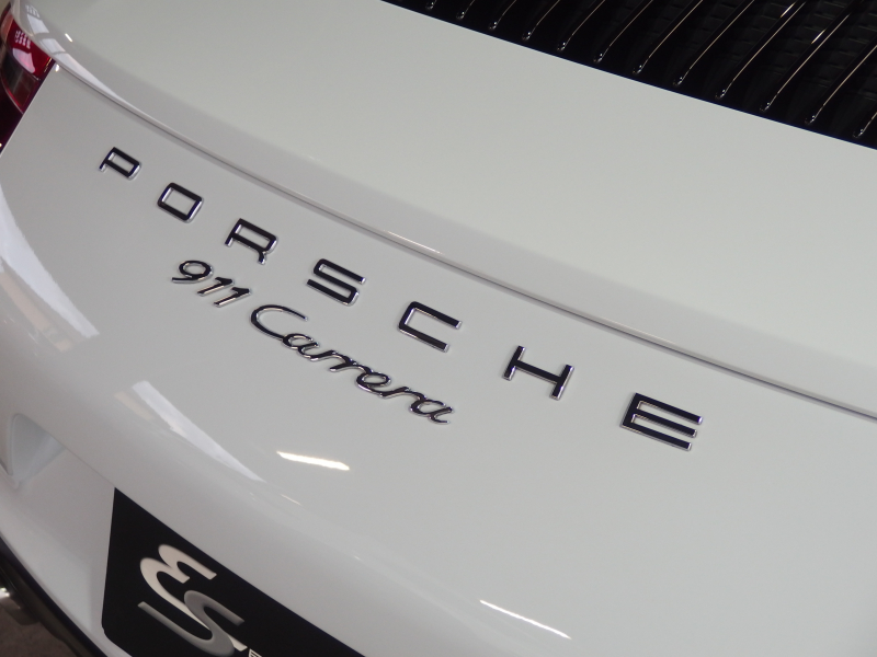ポルシェ 911(Type991.2) 正規ディーラー車　右ハンドル　純正ナビCarPlay付き　社外バックカメラ　純正19インチアルミ　 中古車