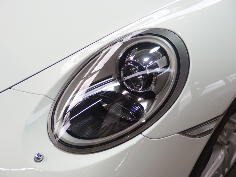 ポルシェ 911(Type991.2) 正規ディーラー車　右ハンドル　純正ナビCarPlay付き　社外バックカメラ　純正19インチアルミ　 中古車