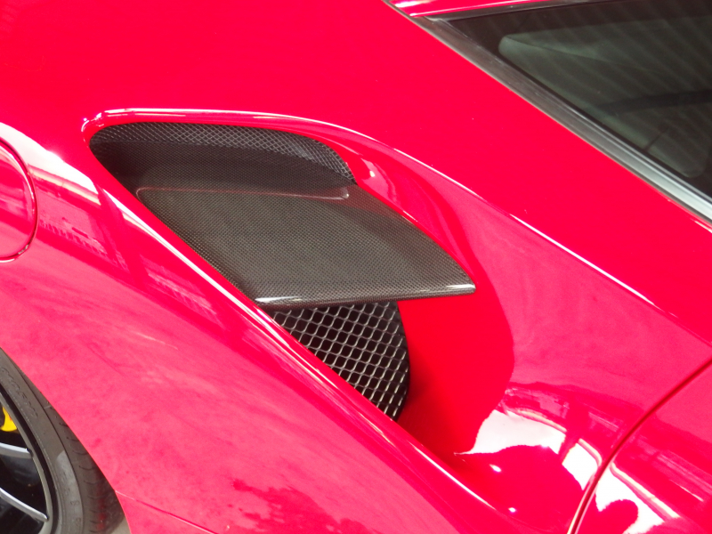 フェラーリ 488GTB 新車並行　ロベルタフロントリフター　フォージーアート21/22インチアルミ　ES可変バルブマフラー　ESエアロニウム（F /Sカナード） 中古車