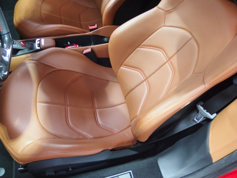 フェラーリ 488GTB 新車並行　ロベルタフロントリフター　フォージーアート21/22インチアルミ　ES可変バルブマフラー　ESエアロニウム（F /Sカナード） 中古車