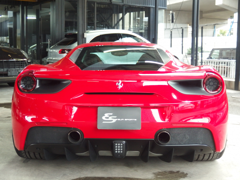 フェラーリ 488GTB 新車並行　ロベルタフロントリフター　フォージーアート21/22インチアルミ　ES可変バルブマフラー　ESエアロニウム（F /Sカナード） 中古車