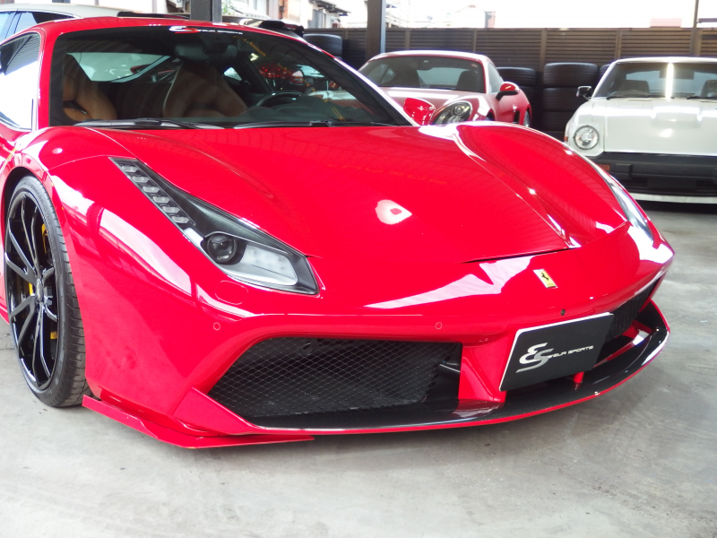 フェラーリ 488GTB 新車並行　ロベルタフロントリフター　フォージーアート21/22インチアルミ　ES可変バルブマフラー　ESエアロニウム（F /Sカナード） 中古車