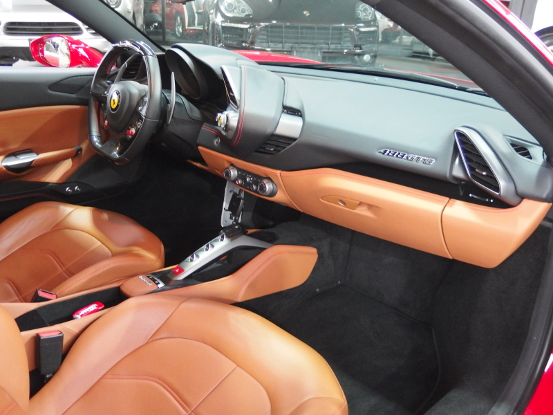 フェラーリ 488GTB 新車並行　ロベルタフロントリフター　フォージーアート21/22インチアルミ　ES可変バルブマフラー　ESエアロニウム（F /Sカナード） 中古車