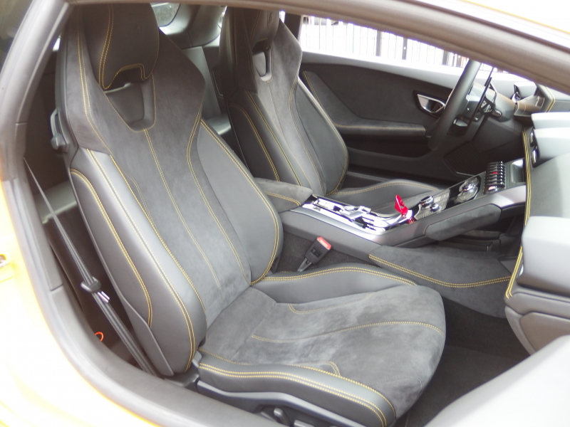 ランボルギーニ ウラカン LP580-2 正規ディーラー車 左ハンドル 純正20inアルミ フロントリフター ガラスエンジンフード 中古車