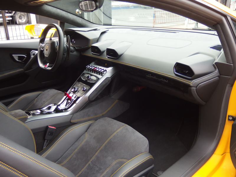 ランボルギーニ ウラカン LP580-2 正規ディーラー車 左ハンドル 純正20inアルミ フロントリフター ガラスエンジンフード 中古車