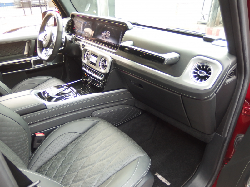 AMG Gクラス G63 AMGレザーエクスクルーシブパッケージ　左ハンドル　WALD24inアルミ　アイバッハダウンサス　電動サイドステップ　 中古車