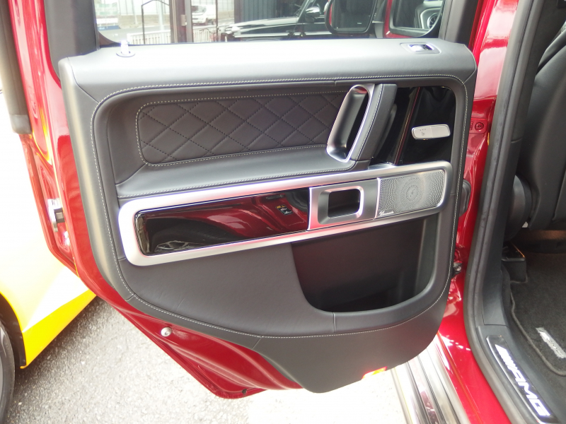 AMG Gクラス G63 AMGレザーエクスクルーシブパッケージ　左ハンドル　WALD24inアルミ　アイバッハダウンサス　電動サイドステップ　 中古車