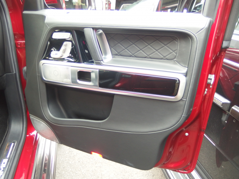 AMG Gクラス G63 AMGレザーエクスクルーシブパッケージ　左ハンドル　WALD24inアルミ　アイバッハダウンサス　電動サイドステップ　 中古車