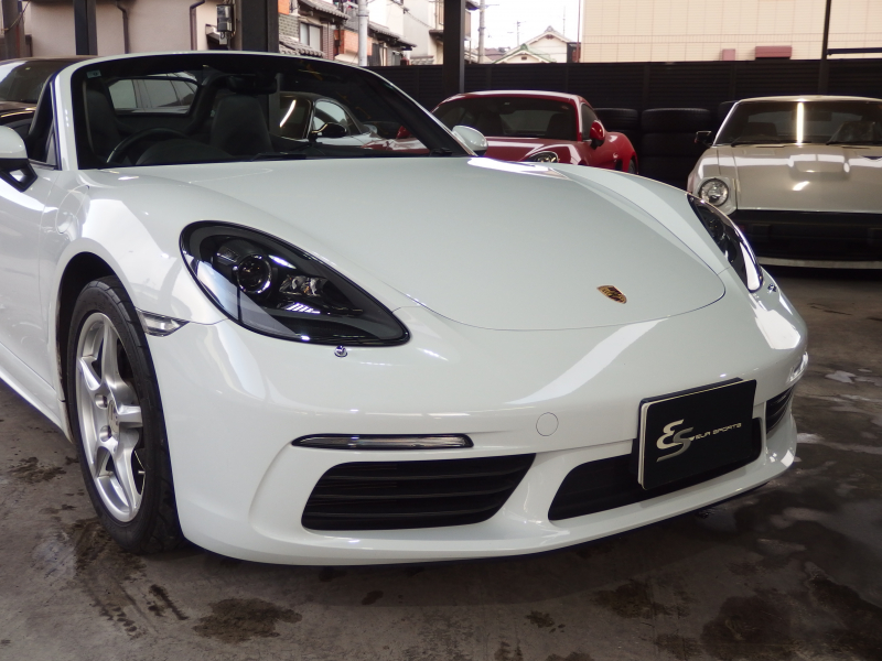 ポルシェ&nbsp;718 ボクスター&nbsp;スポーツクロノパッケージ　正規ディーラー車　右ハンドル　シートヒーター  オートエアコン　純正ナビ　社外地デジチューナー&nbsp;中古車