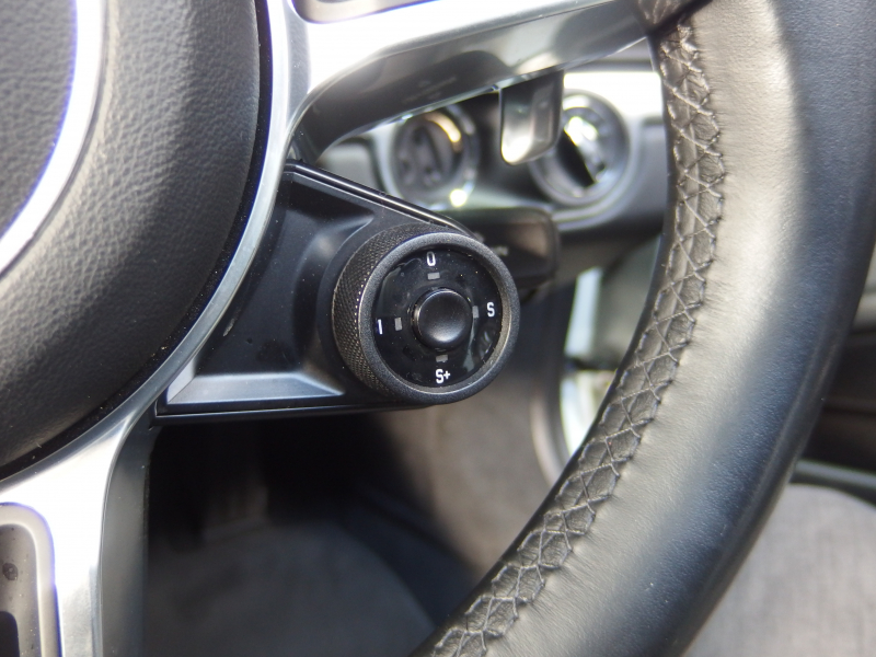 ポルシェ&nbsp;718 ボクスター&nbsp;スポーツクロノパッケージ　正規ディーラー車　右ハンドル　シートヒーター  オートエアコン　純正ナビ　社外地デジチューナー&nbsp;中古車