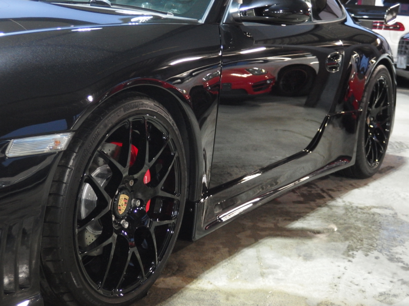 ポルシェ 911(Type997) カレラS 右ハンドル　正規ディーラー車　サンルーフ　EUR-GTエアロ　ESダウンサス　ESスポーツマフラー　社外19inアルミ 中古車