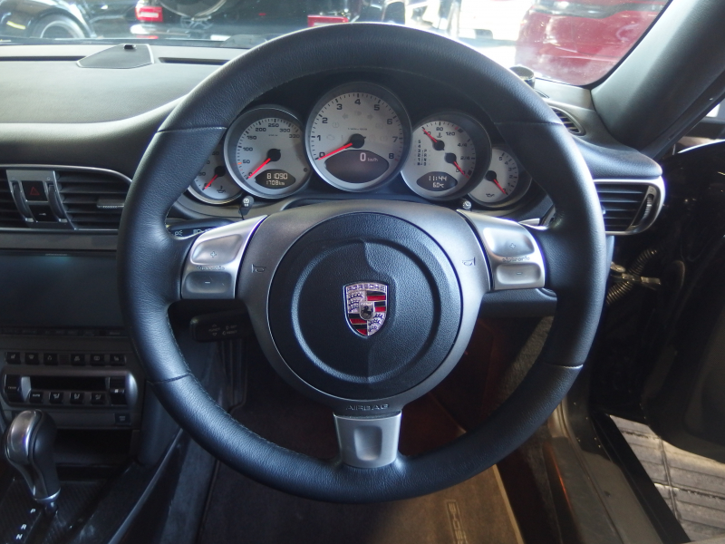 ポルシェ 911(Type997) カレラS 右ハンドル　正規ディーラー車　サンルーフ　EUR-GTエアロ　ESダウンサス　ESスポーツマフラー　社外19inアルミ 中古車