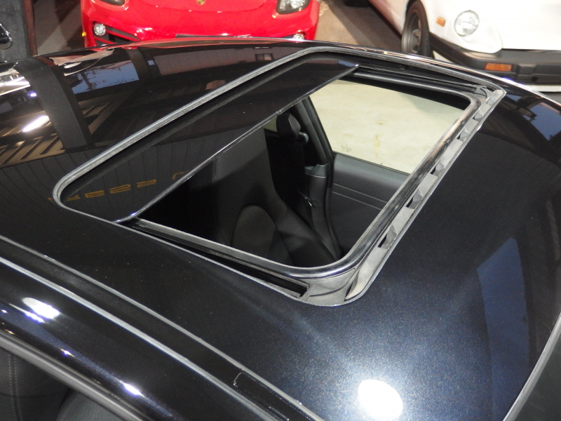 ポルシェ 911(Type997) カレラS 右ハンドル　正規ディーラー車　サンルーフ　EUR-GTエアロ　ESダウンサス　ESスポーツマフラー　社外19inアルミ 中古車