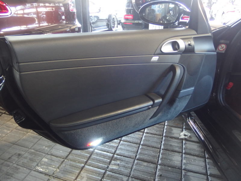 ポルシェ 911(Type997) カレラS 右ハンドル　正規ディーラー車　サンルーフ　EUR-GTエアロ　ESダウンサス　ESスポーツマフラー　社外19inアルミ 中古車