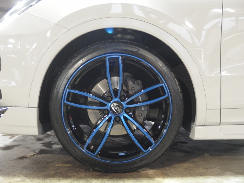 ポルシェ カイエン スポーツクロノパッケージ　EUR-GTエアロ　社外22in クレヨンオールペイント　エントリードライブ  CarPlay エアサス 中古車